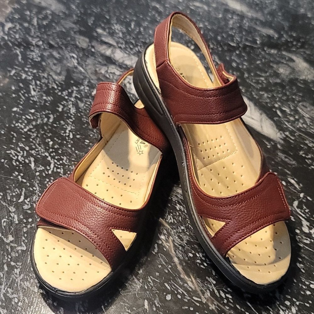 BRAND NEW ANNA ALMEIDA COMFORT LOW ROMAN VELCRO STRAP CLOSURE SANDAL